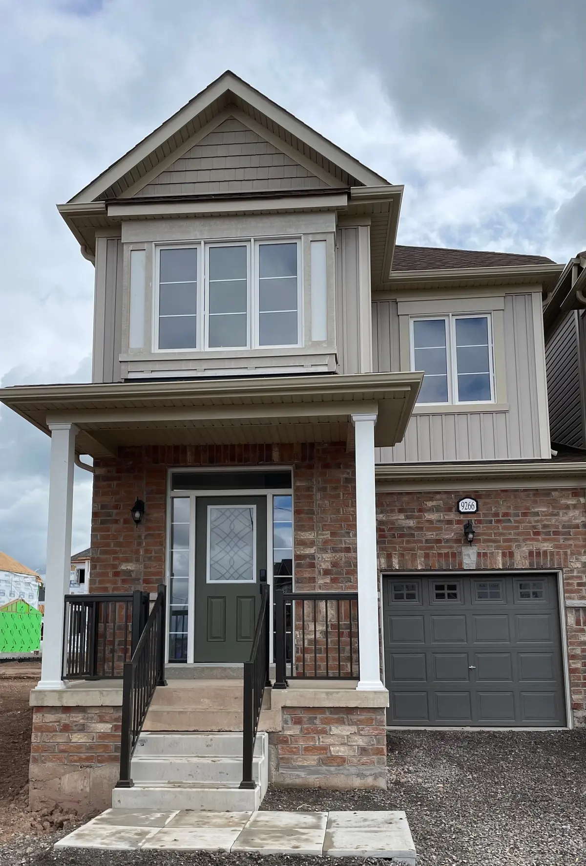 9266 Griffon ST, Niagara Falls, ON L2G 3R6