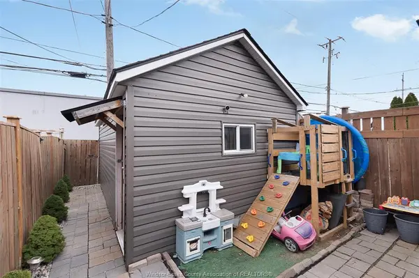 1282 MONMOUTH, Windsor, ON N8Y 3M1