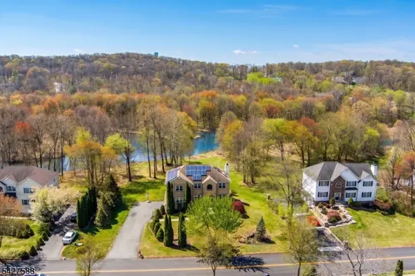 26 Swan Ln, Jefferson Twp., NJ 07849