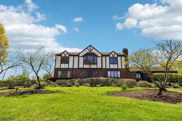 3 Welsh Dr, Florham Park Boro, NJ 07932