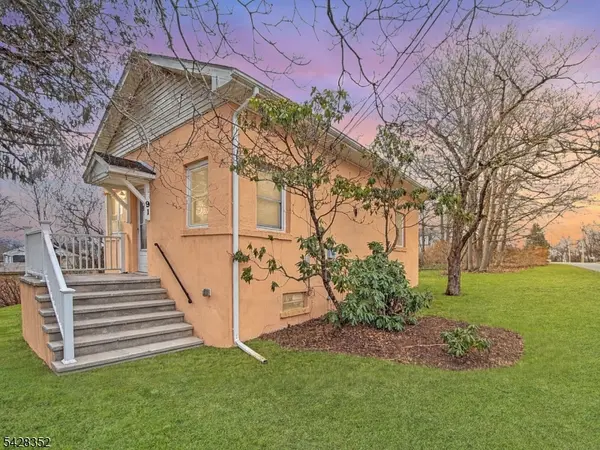 91 Clinton Ave, Mansfield Twp., NJ 07865