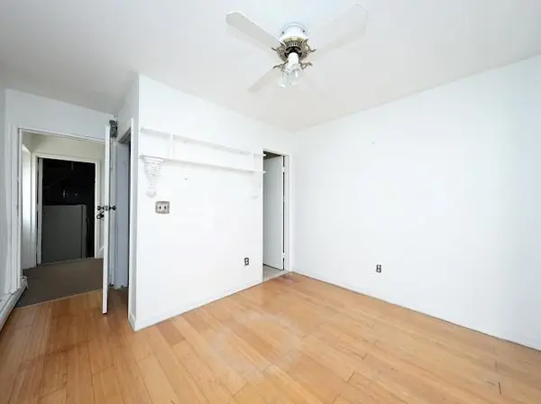 200 Sand LN, Staten  Island, NY 10305