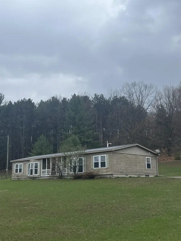 6715 Shanty Creek RD, Custer Twp, MI 49615