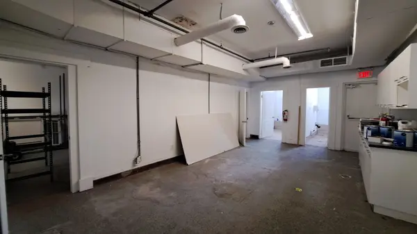 248 Queen ST E, Toronto C08, ON M5A 1S3