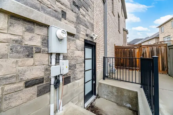 91 Roulette CRES #2, Brampton, ON L7A 4R5