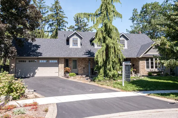 1577 Old Spar CT, Mississauga, ON L5J 1B4