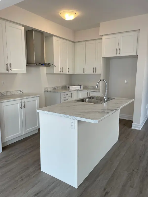 9266 Griffon ST, Niagara Falls, ON L2G 3R6