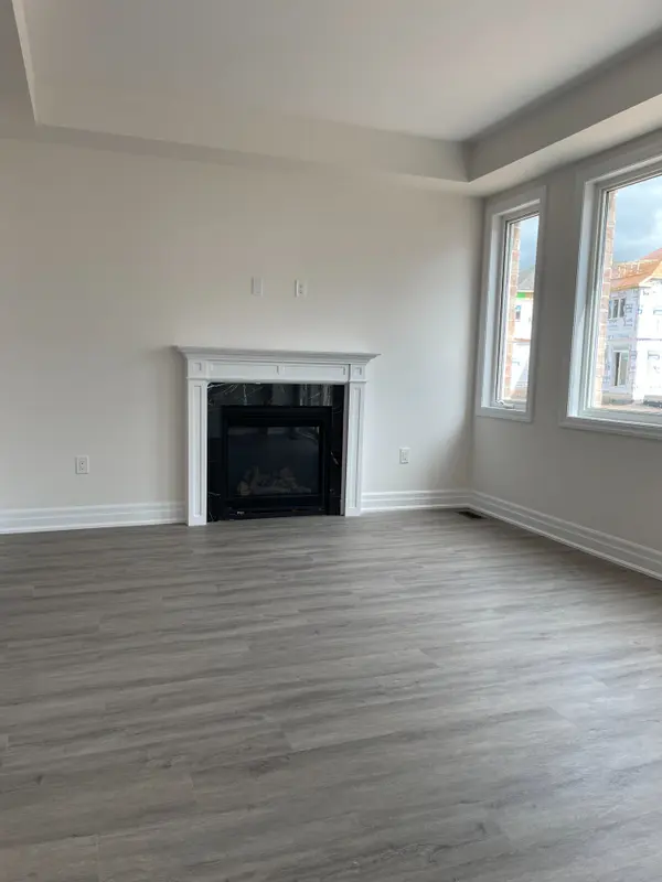 9266 Griffon ST, Niagara Falls, ON L2G 3R6