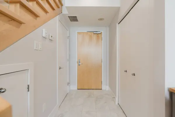 197 LISGAR ST #207, Ottawa Centre, ON K2P 0C3