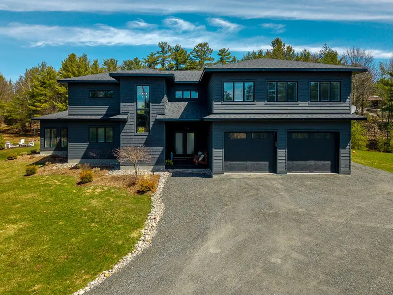 19 Ryder DR, Mcdougall, ON P2A 2W9