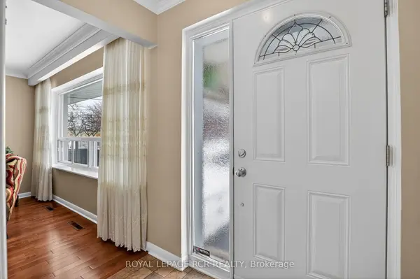 6 Ailsa Craig CT, Toronto C07, ON M2R 2B8