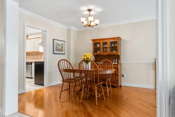 4237 Trellis CRES, Mississauga, ON L5L 2M1