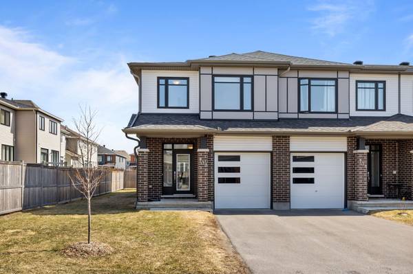 133 Angelonia CRES, Blossom Park - Airport And Area, ON K1T 0Y5