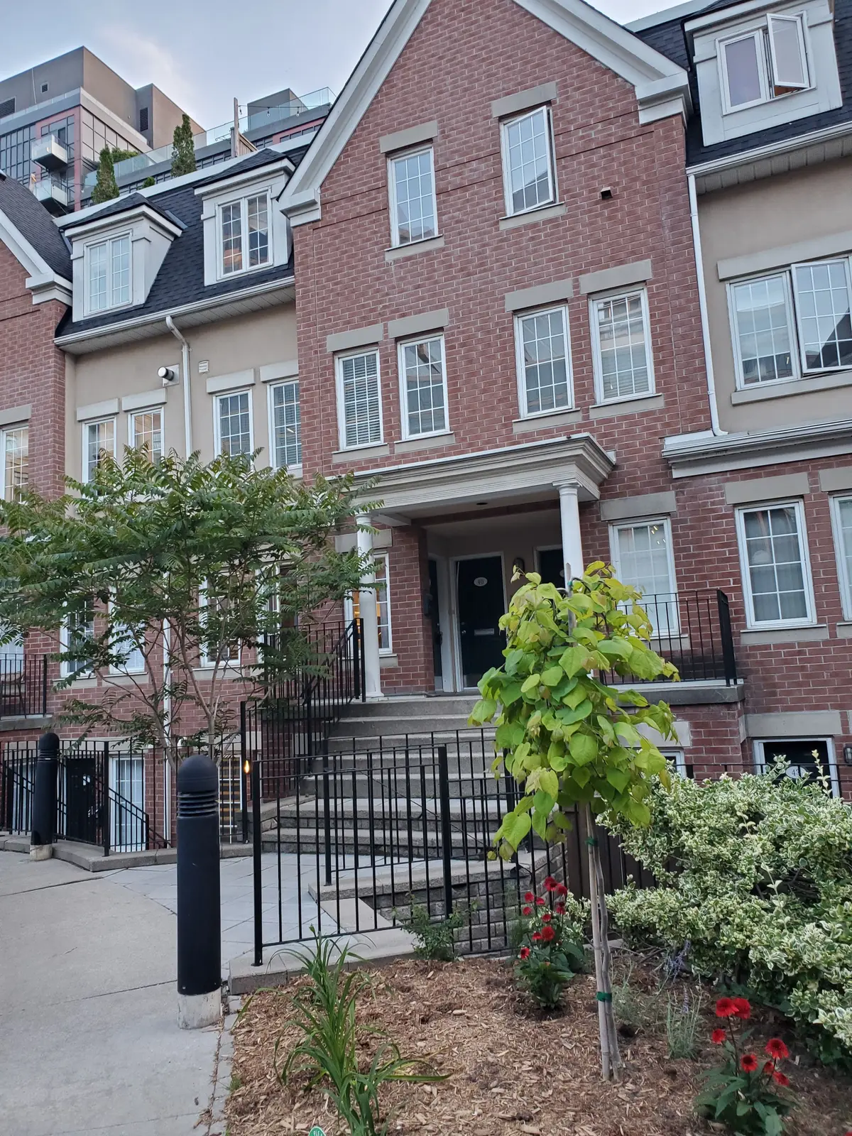 11 Niagara ST #39, Toronto C01, ON M5V 3N9