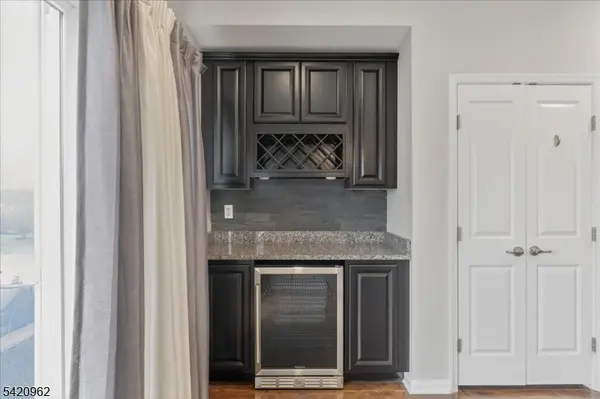 4 Jake Dr, Tinton Falls Boro, NJ 07712