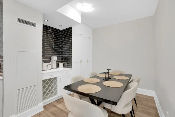 9085 Jane ST #523, Vaughan, ON L4E 0L8