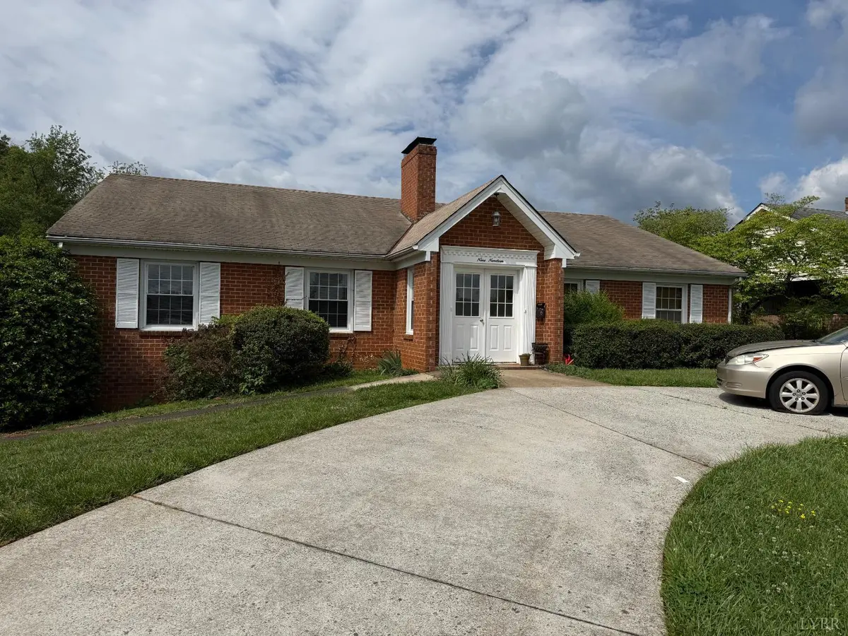 919 Sandusky DR, Lynchburg, VA 24502