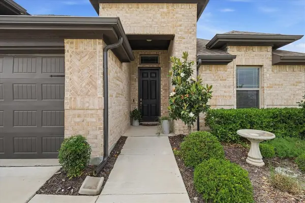 309 Ridge Drive, Justin, TX 76247