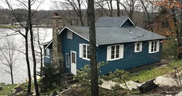 1193 Lakeside Dr E, Vernon Twp., NJ 07422