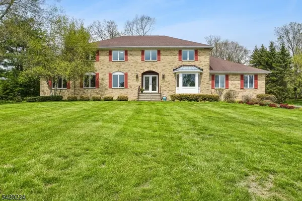 5 Gianna Ct, Randolph Twp., NJ 07869