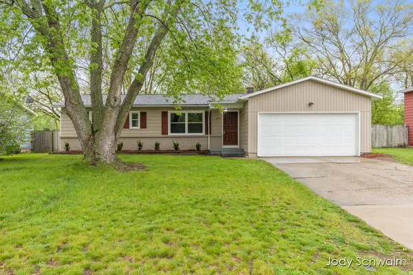 279 Andover ST SE, Kentwoodcity_kent, MI 49548