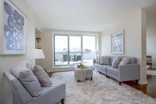 80 Athol ST E #702, Oshawa, ON L1H 8B7