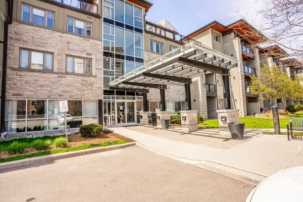 570 Lolita GDNS #421, Mississauga, ON L5A 3T2