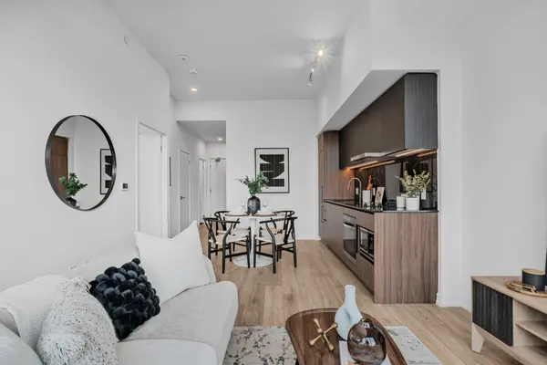 1100 Sheppard AVE W #121, Toronto W05, ON M3K 0E4