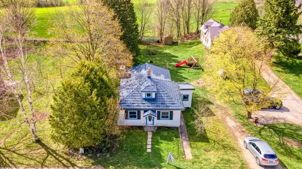 102008 Grey 5 RD, Georgian Bluffs, ON N4K 5N5