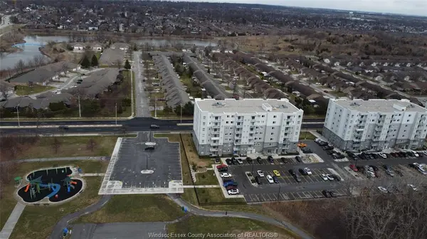 1489 BANWELL #223, Windsor, ON N8P 0G5