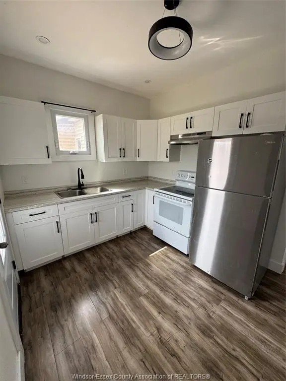 934 GLADSTONE, Windsor, ON N9A 2T6