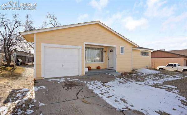 60 Loch Lomond LN, Pueblo, CO 81001