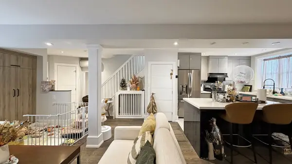 72 Mann AVE, Toronto C10, ON M4S 2Y3