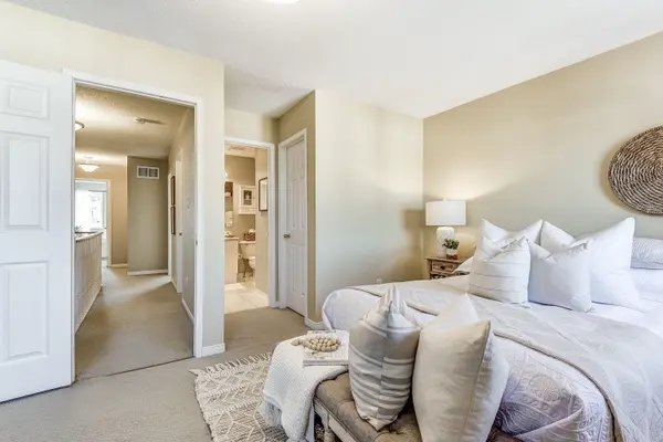 29 Andona CRES, Toronto E10, ON M1C 5J6
