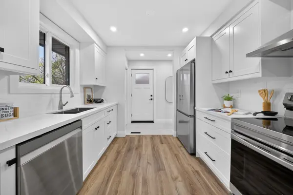 201 Ridge ST, Hamilton, ON L9A 2X6