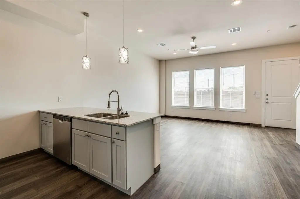 710 Benge Drive #714-C, Arlington, TX 76013