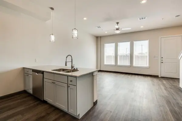 710 Benge Drive #714-C, Arlington, TX 76013