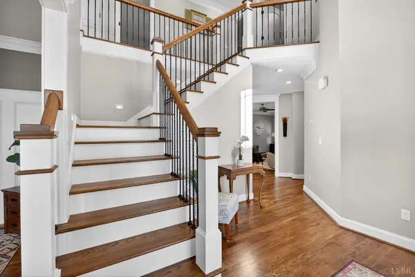 1210 Toni LN, Lynchburg, VA 24551