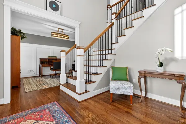 1210 Toni LN, Lynchburg, VA 24551