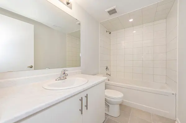 2 Winters CRES, Collingwood, ON L9Y 5T1