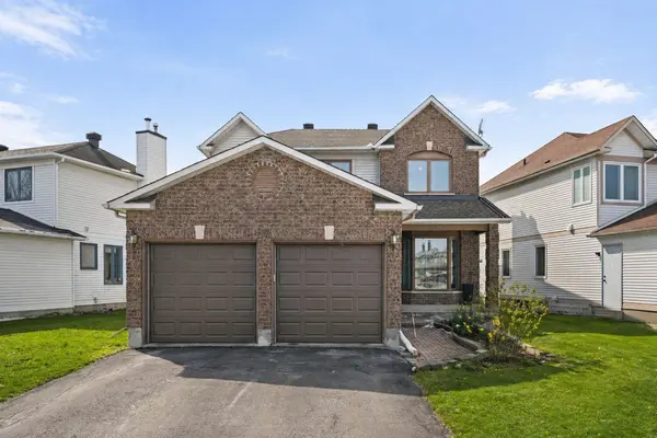 17 Hunterswood CRES, Hunt Club - South Keys And Area, ON K1G 5V1