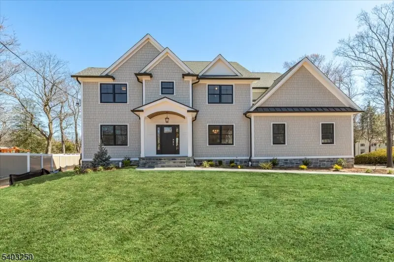 1822 North Gate, Scotch Plains Twp., NJ 07076