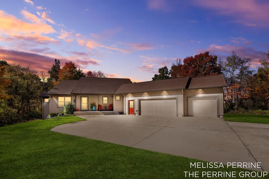 14300 Oberley DR SE, Lowell Twp, MI 49331