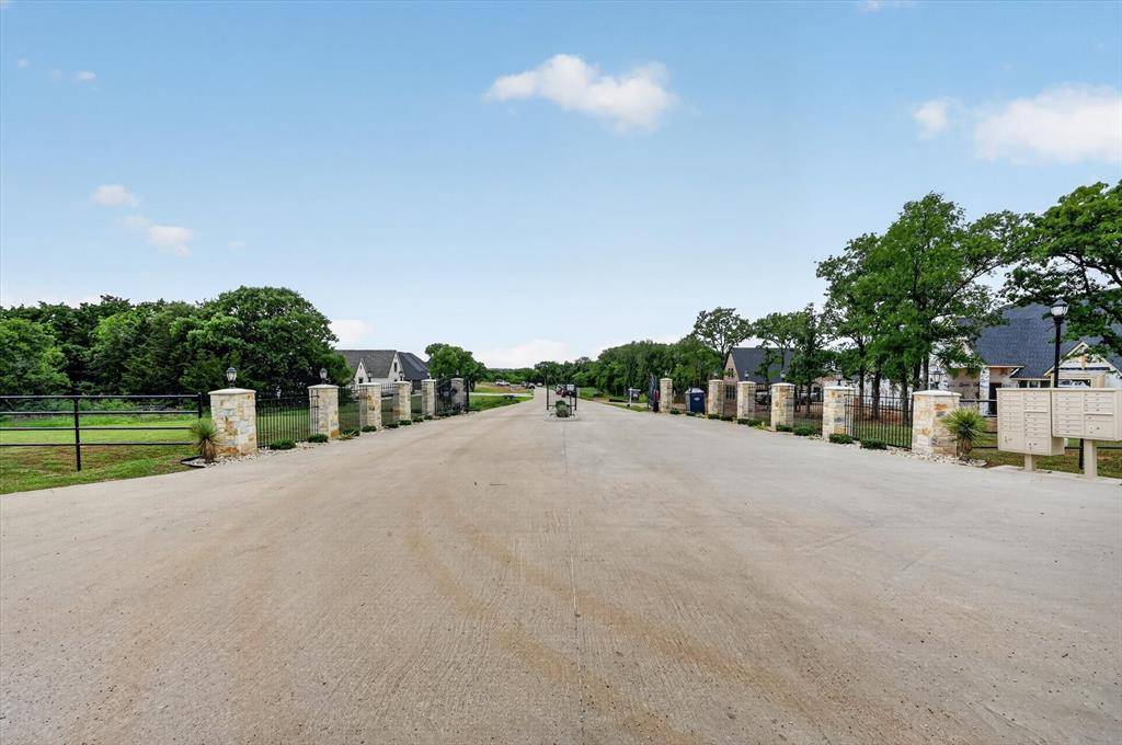 1625 Private Access 60200, Burleson, TX 76028