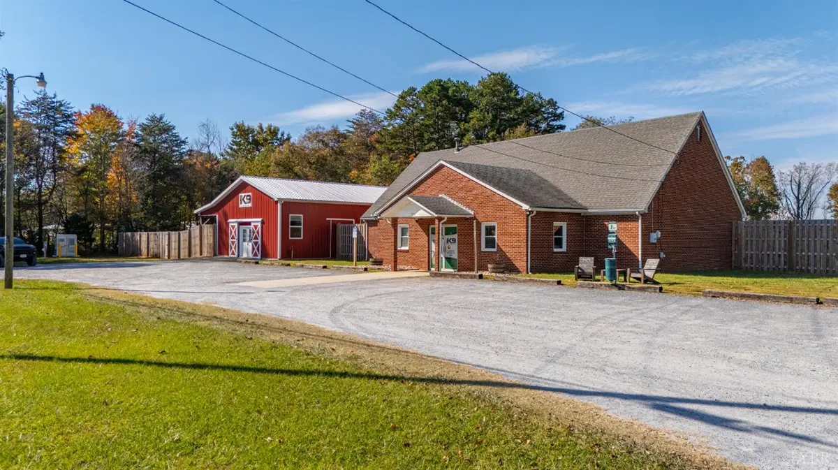 273 Riverbend RD, Altavista, VA 24517