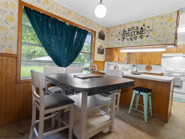 815 S 8th Avenue, Teague, TX 75860