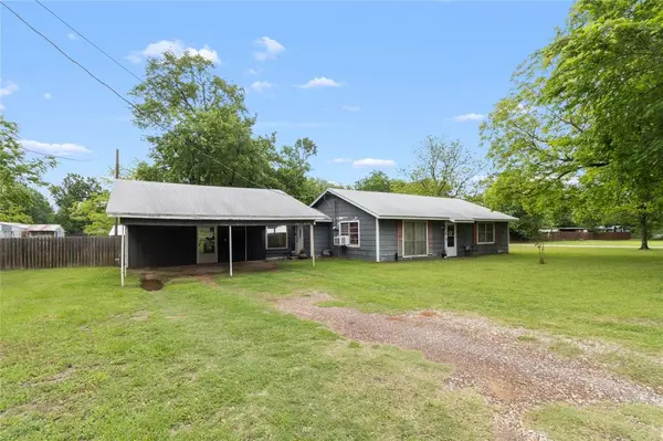 815 S 8th Avenue, Teague, TX 75860