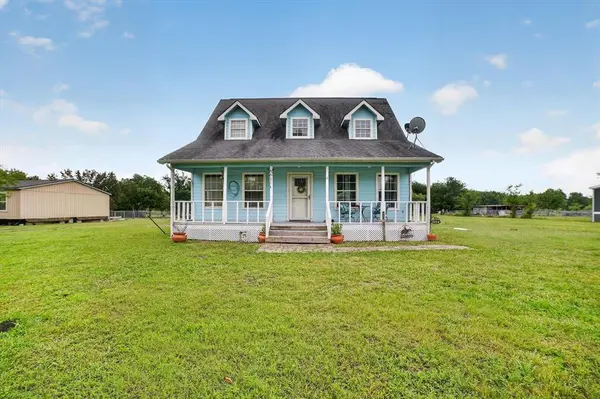 1284 County Road 101, Kaufman, TX 75142