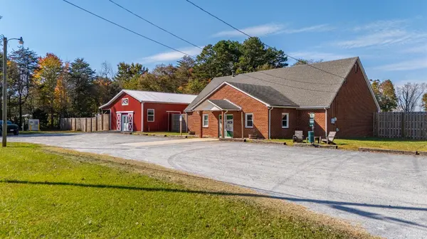273 Riverbend RD,  Altavista,  VA 24517