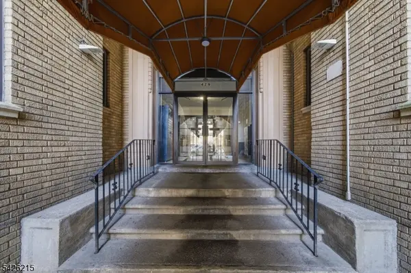 429 Fairmount Ave #304, Jersey City, NJ 07306